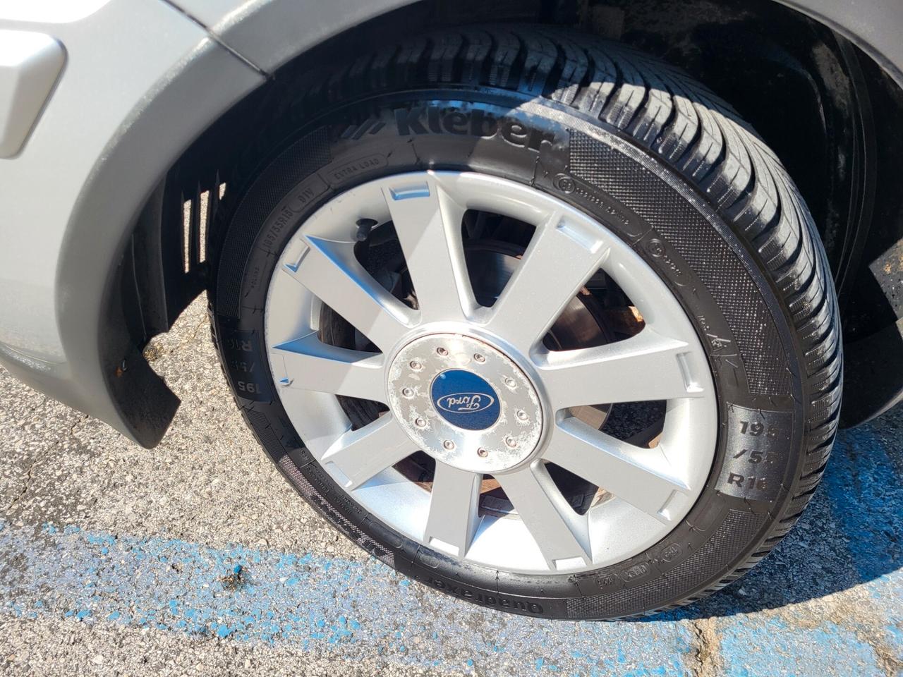 FORD FUSION 1,4 TDCi-GANCIO TRAINO-PORTAPACCHI
