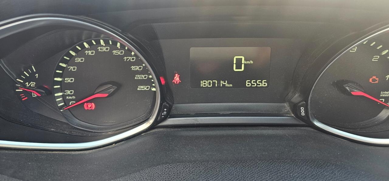 Peugeot 308 1.6 HDi 92 CV Business