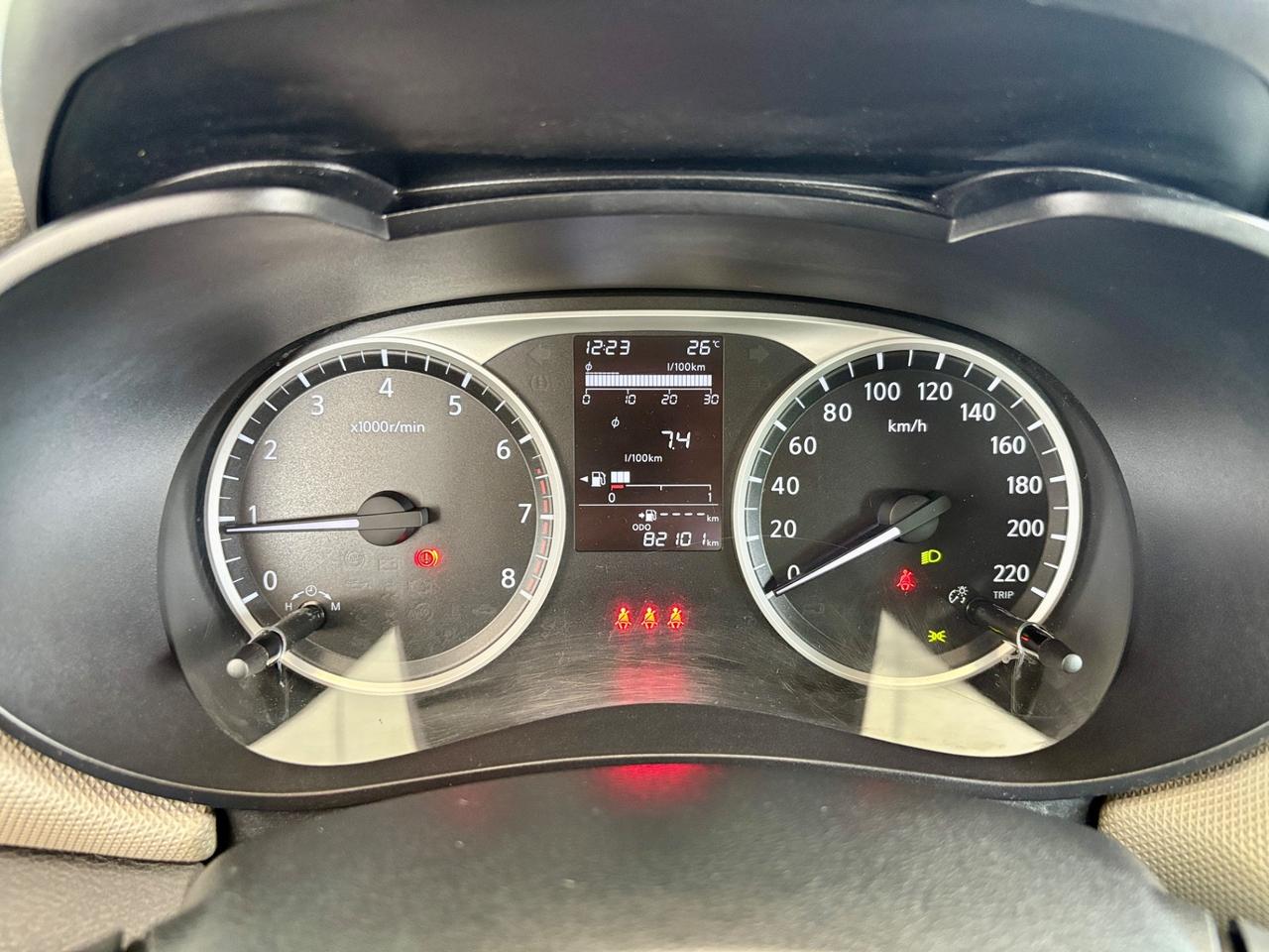 Nissan Micra 1.0L 12V 5 porte Visia+ Neopatentati