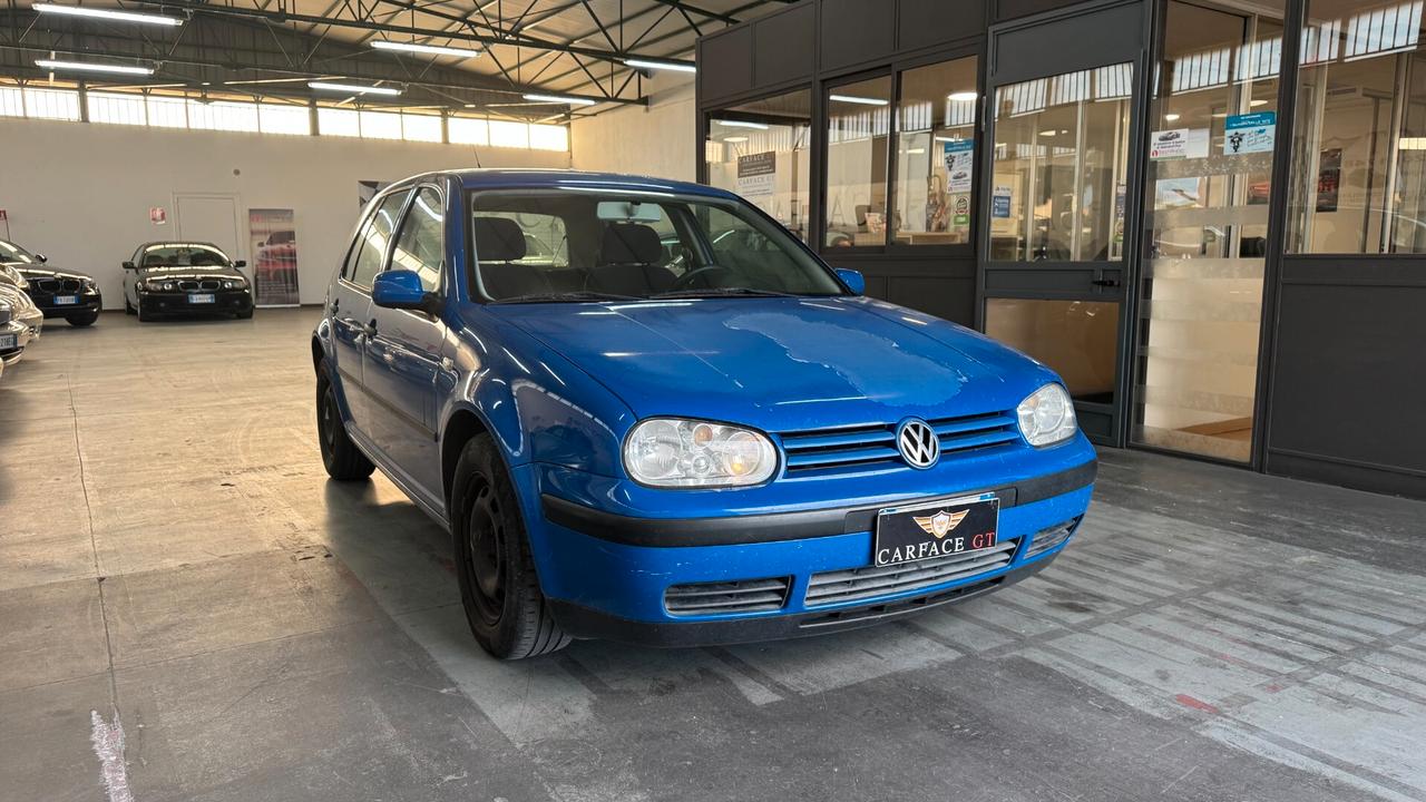 Volkswagen Golf 1.6 B 105CV - 2001