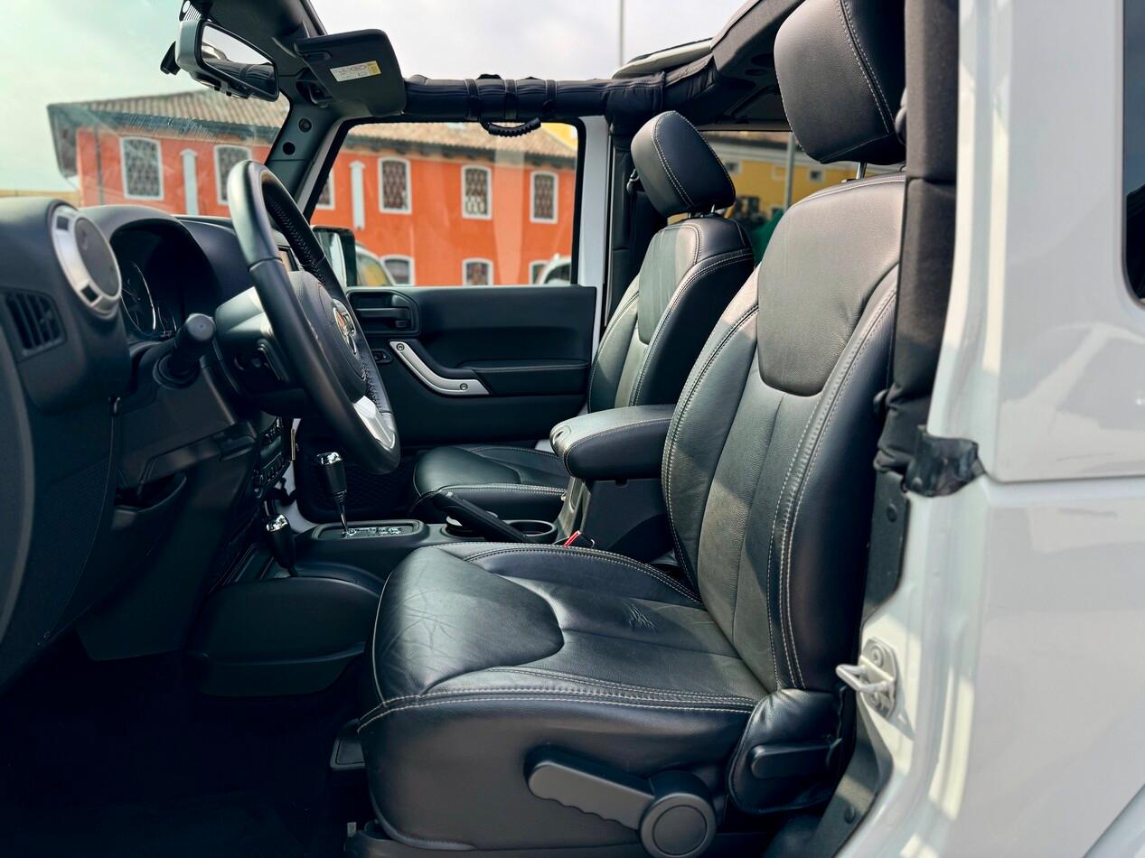 Jeep Wrangler Wrangler 2.8 crd Sahara auto