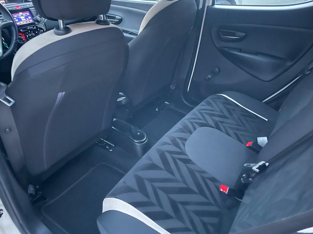 Lancia Ypsilon 1.2 Platinum 69cv NEOPATENTATI