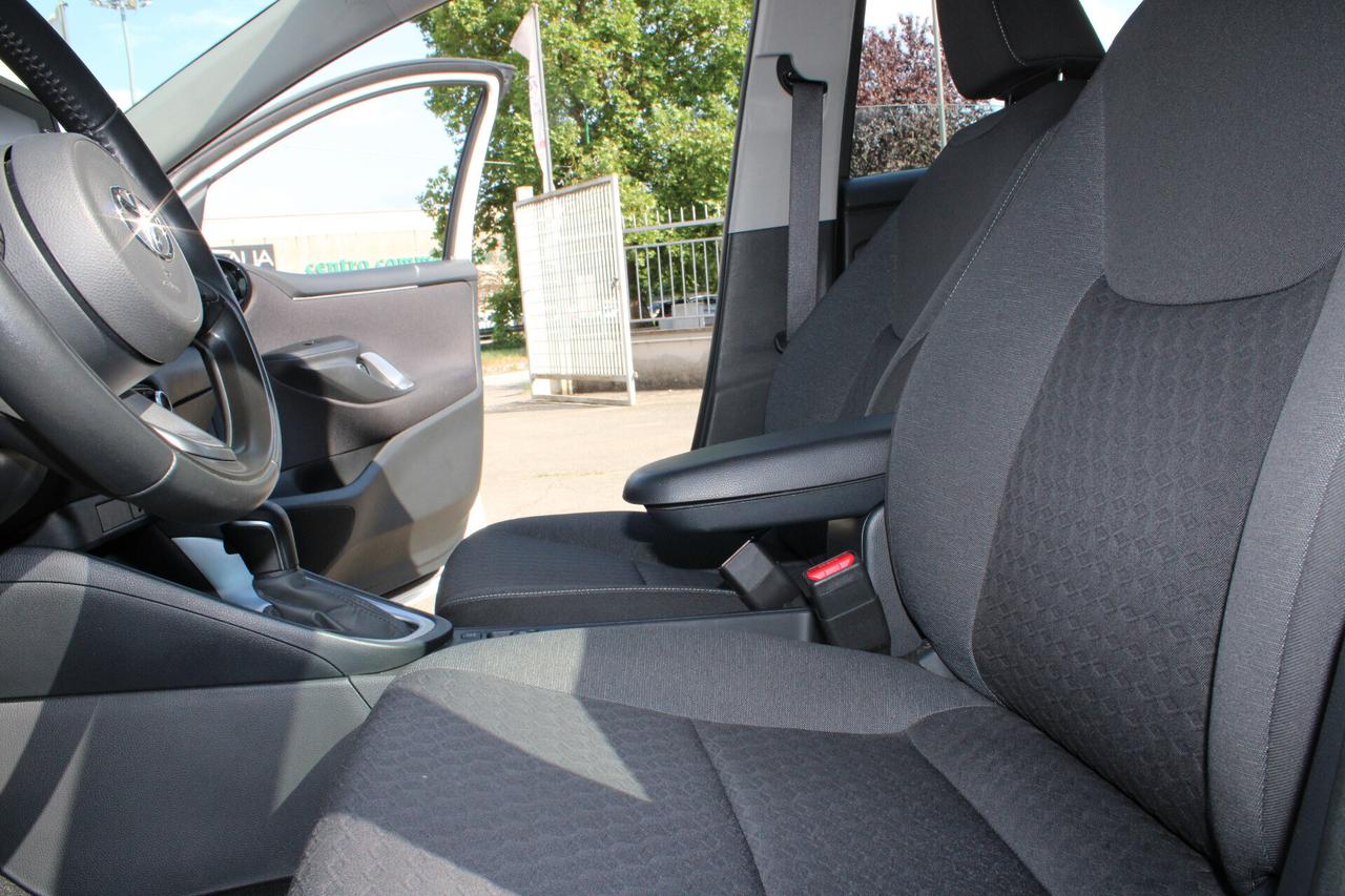 Toyota Yaris 1.5 Hybrid 5 porte Business