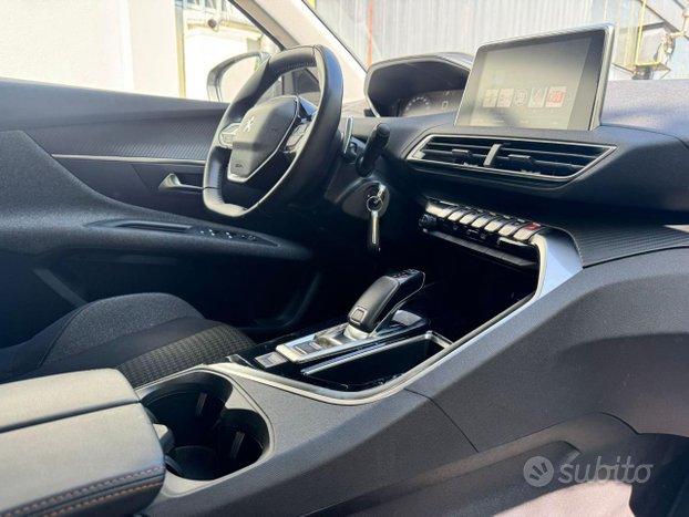 PEUGEOT 3008 BlueHDi 130 S&S EAT8 Allure