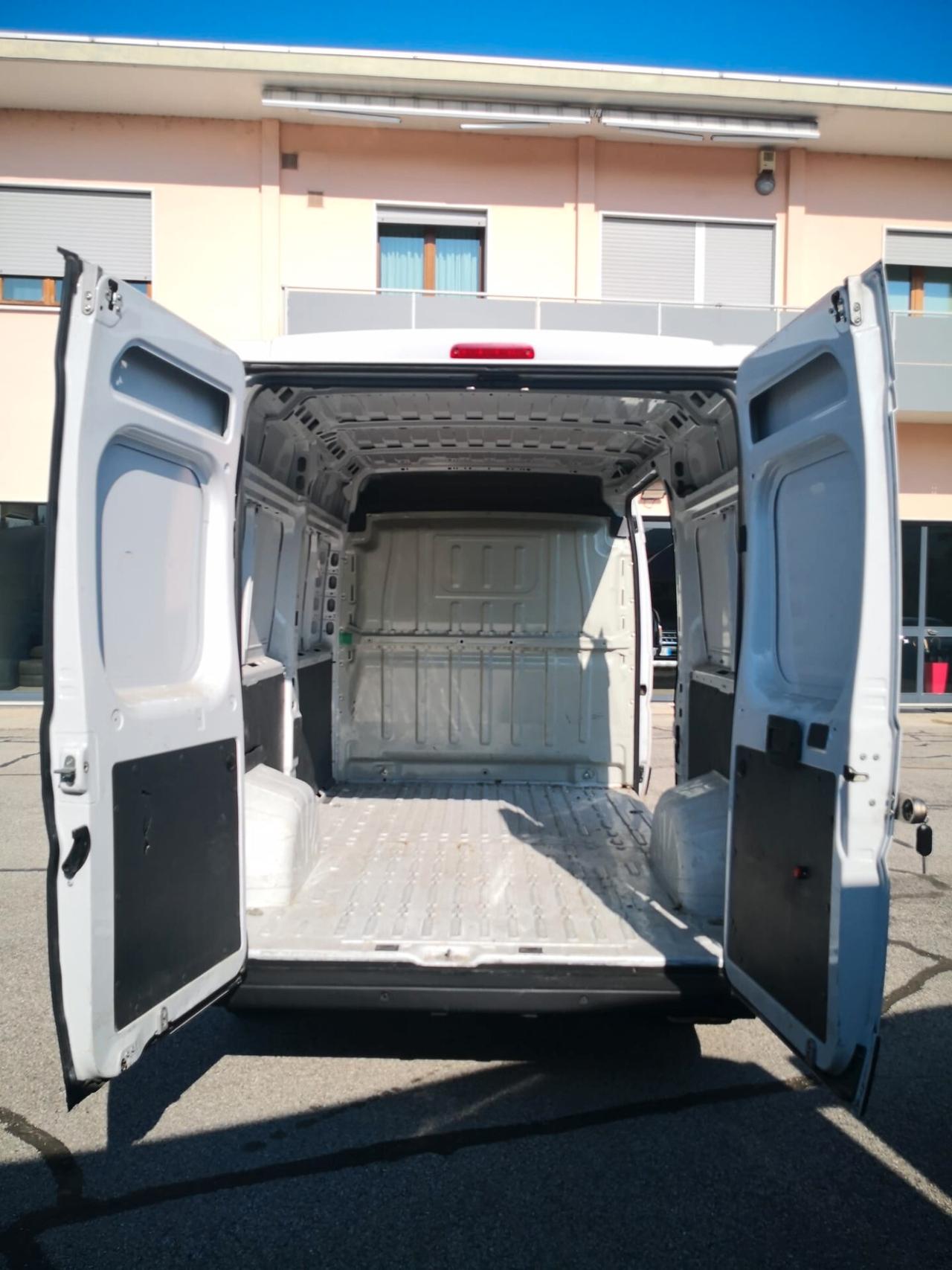 Peugeot Boxer 333 2.2 BlueHDi 140CV PC-TN 3posti ***PREZZO più IVA***