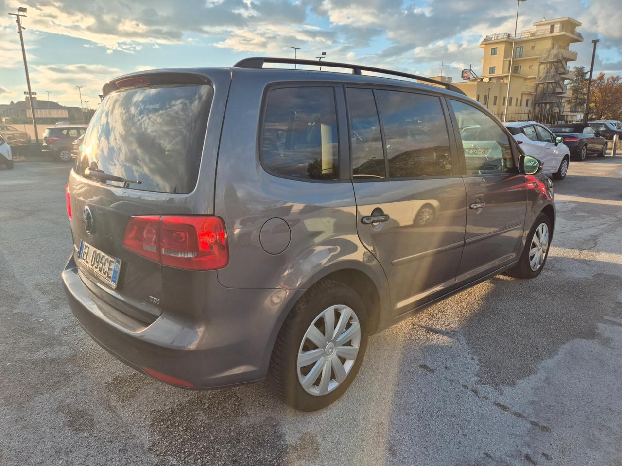 Volkswagen Touran TDI 105cv Comfortline 7 POSTI