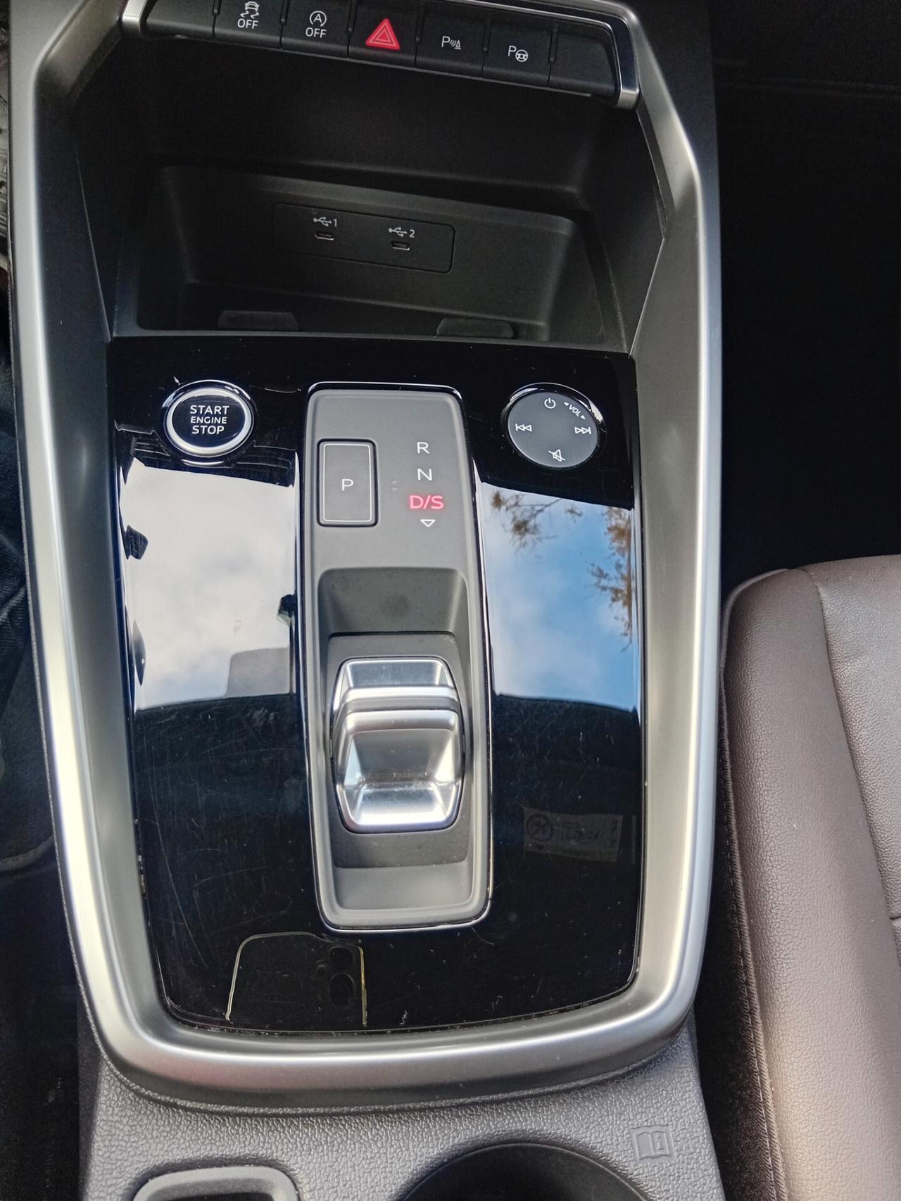 Audi A3 SPB 30 g-tron S tronic line edition