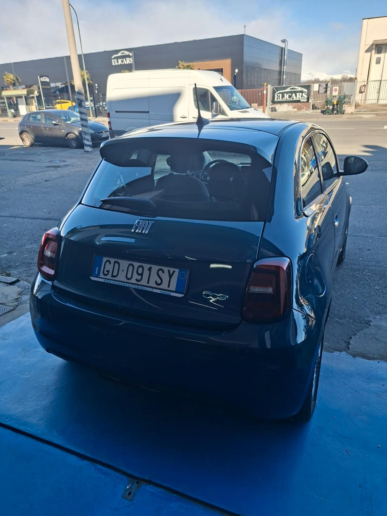 Fiat 500 500e Berlina 42 kWh Icon