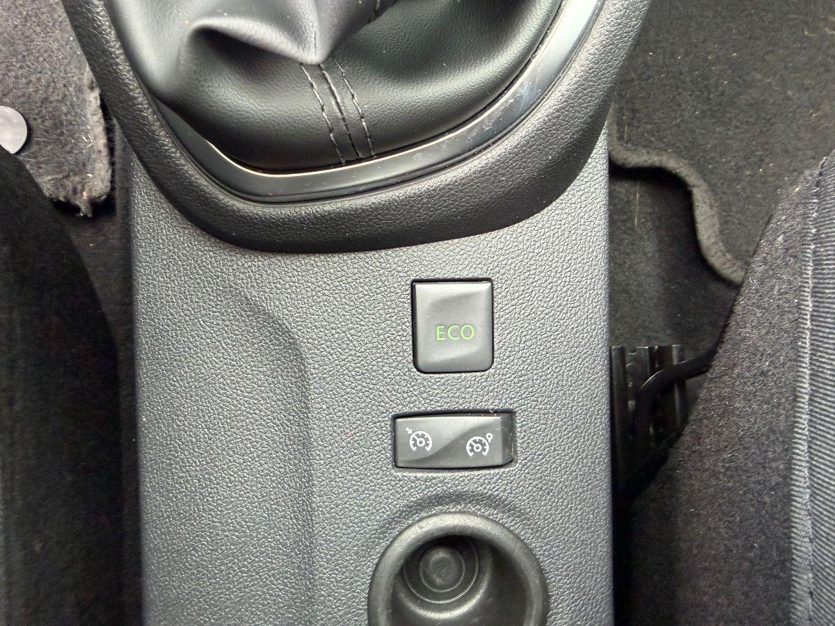 RENAULT - Captur - dCi 8V 110 CV S&S Energy Initiale Paris