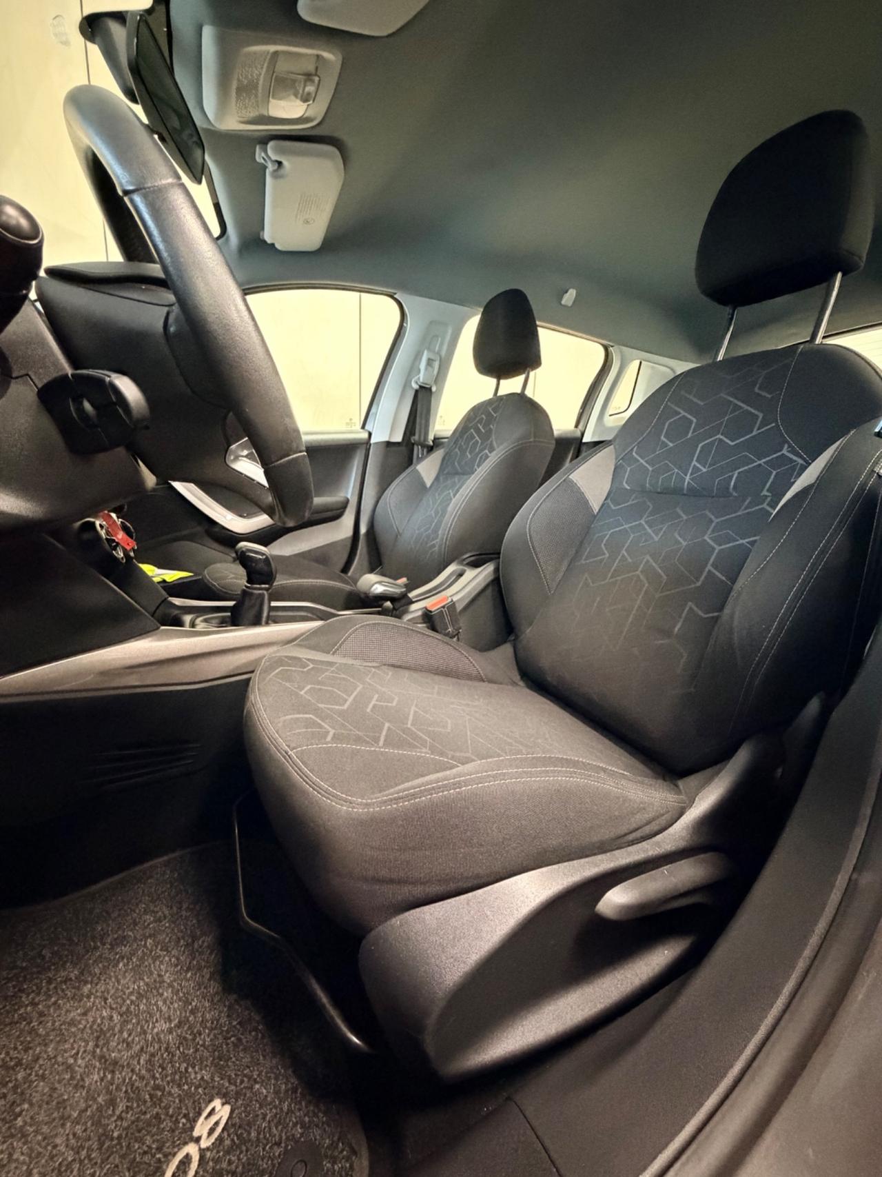 Peugeot 2008 1.6 e-HDi 92 CV Stop&Start Allure