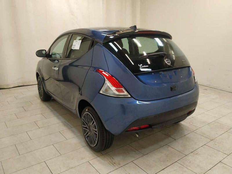 Lancia Ypsilon 1.0 firefly hybrid Gold s&s 70cv