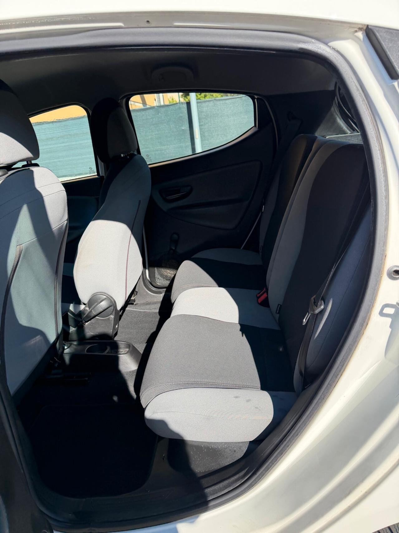 Lancia Ypsilon 0.9 Metano - NEOPATENTATI - 12 MESI DI GARANZIA -