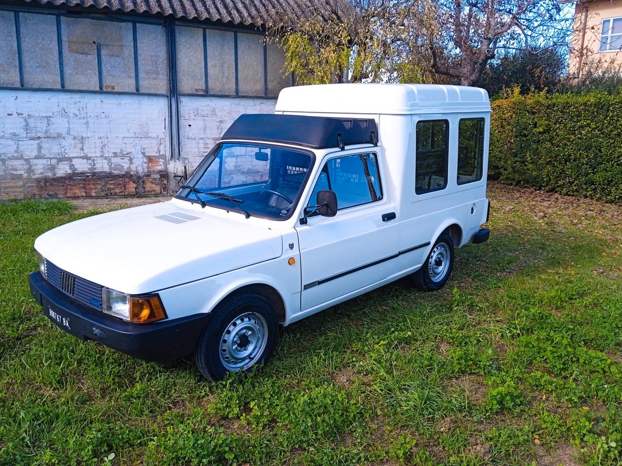 Fiat 127 1050 fiorino autovettura 6 posti ASI