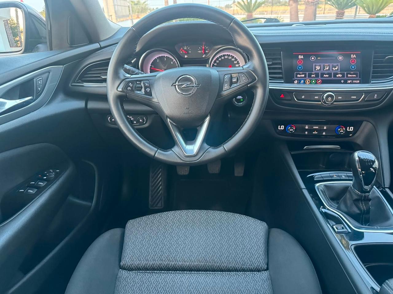 Opel Insignia 1.6 CDTI BERLINA