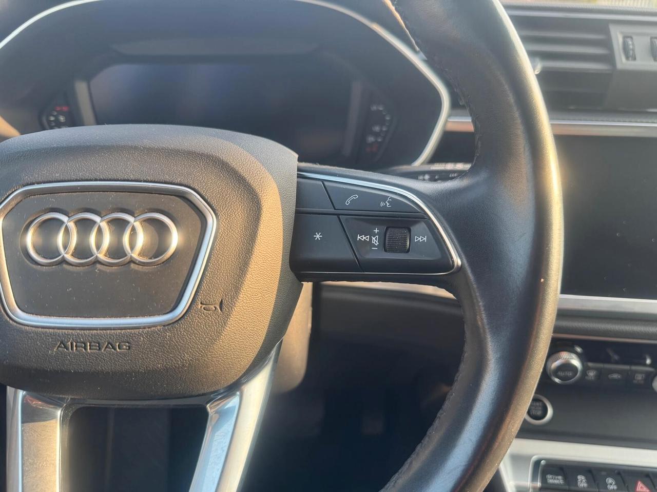 Audi Q3 35 TDI S tronic Business Advanced