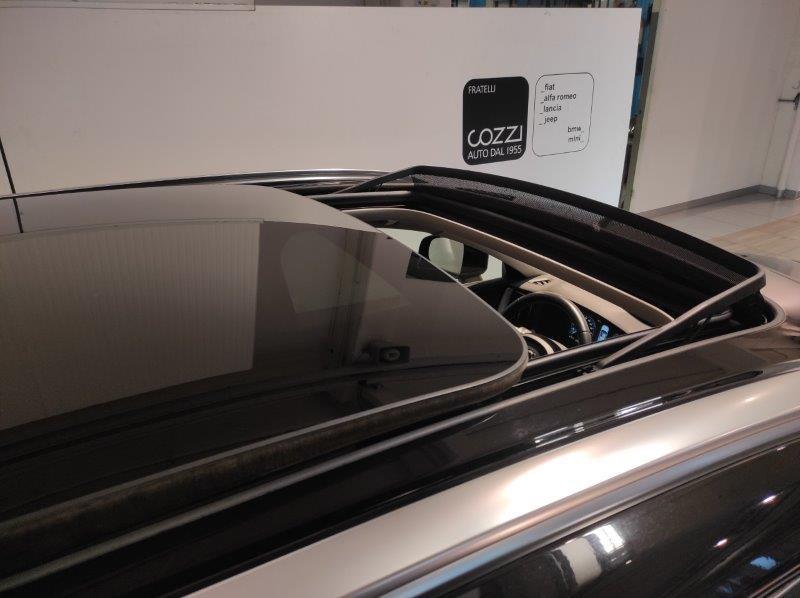 VOLVO XC60 (2017-->) - XC60 B4 (d) AWD Geartronic Momentum