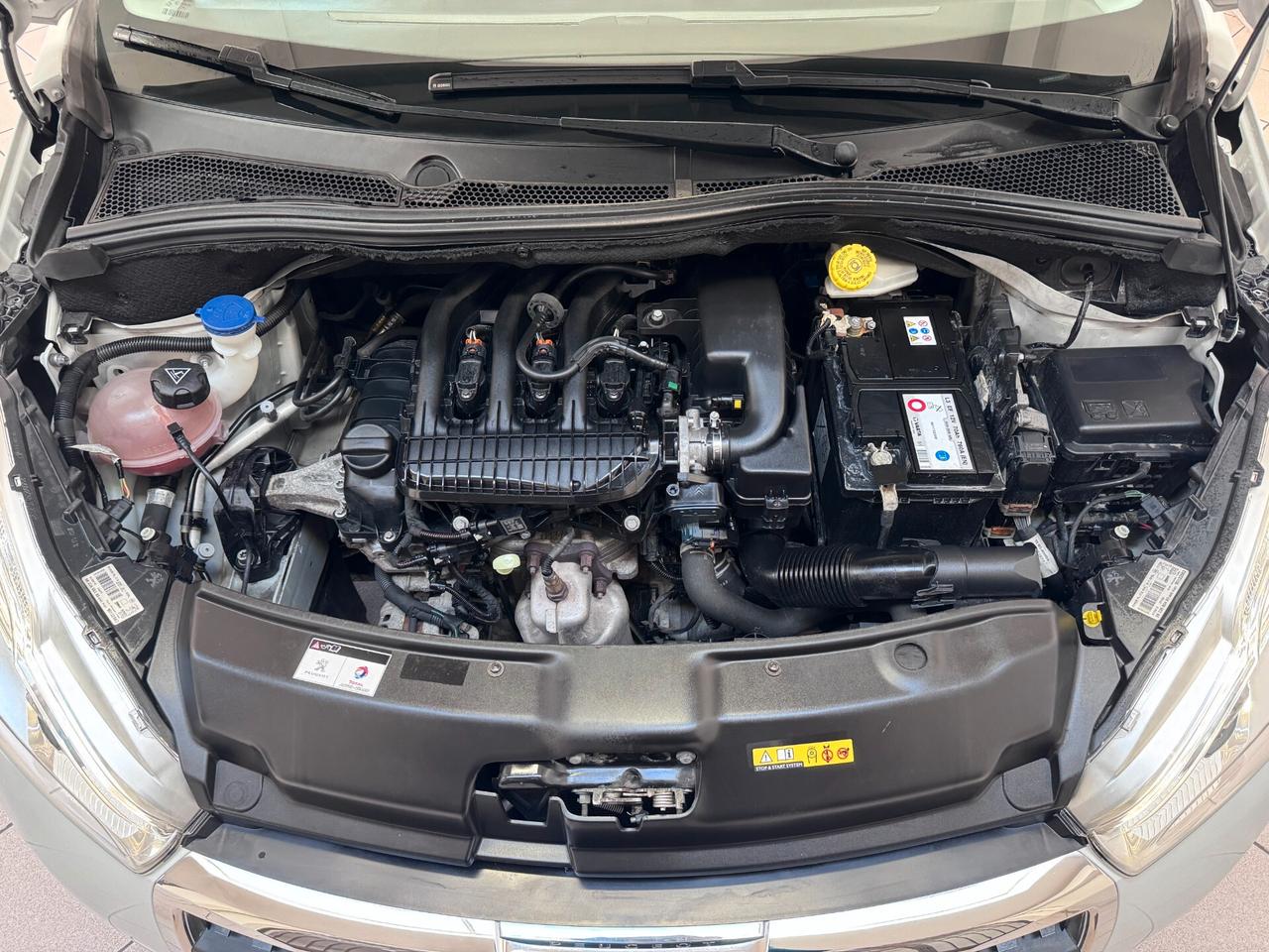 Peugeot 208 1.2 BENZINA 5 PORTE Signature