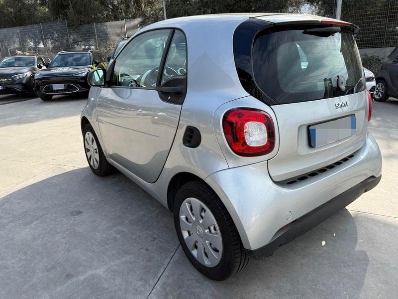 smart fortwo 70 1.0 Automatic Youngster