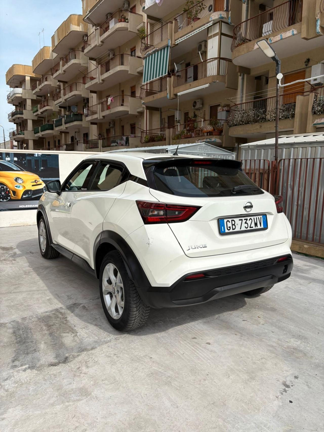 Nissan Juke 1.0 DIG-T 117 CV N-Connecta