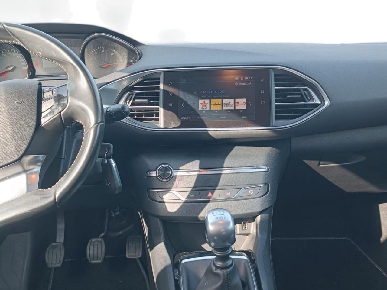 Peugeot 308 BlueHDi 100 S&S Style