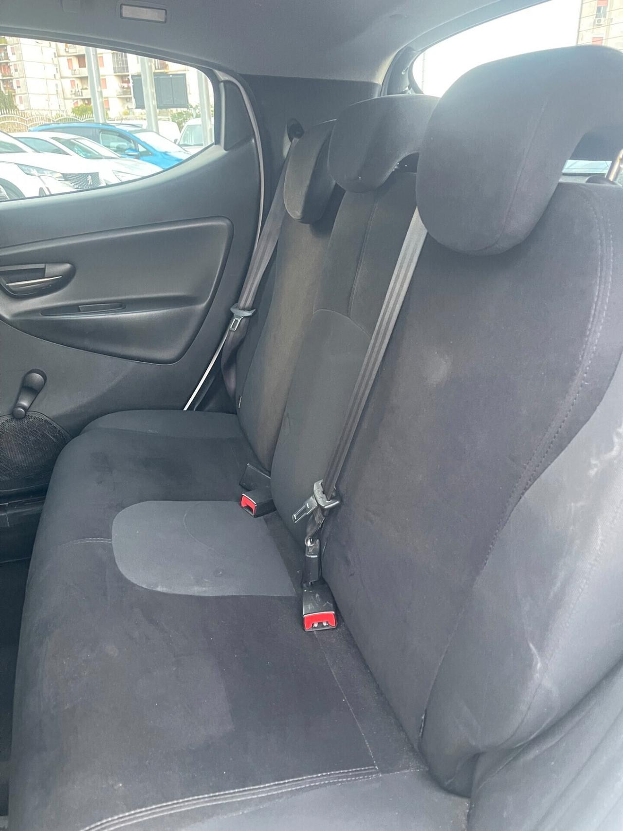 Lancia Ypsilon 1.2 69 CV Ecochic Platinum