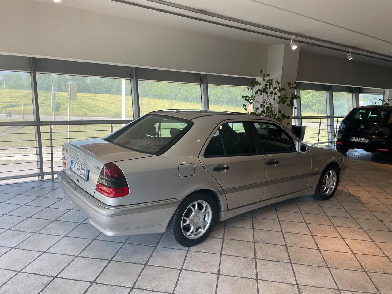 Mercedes-benz C 220 diesel automatica