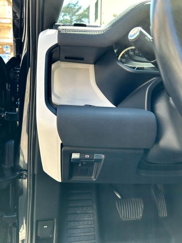 LAND ROVER Defender 110 3.0D 200 CV AWD Automatic