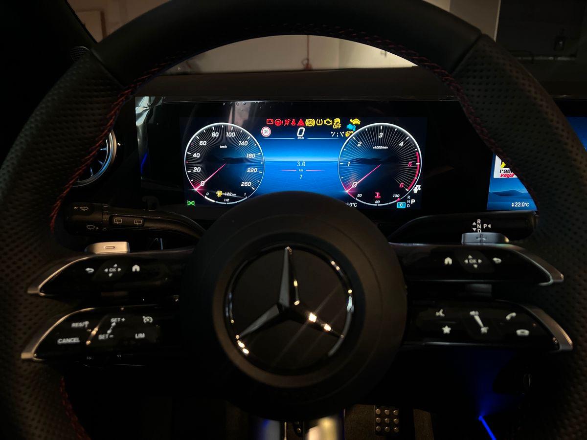 Mercedes-Benz GLA 180 d Automatic