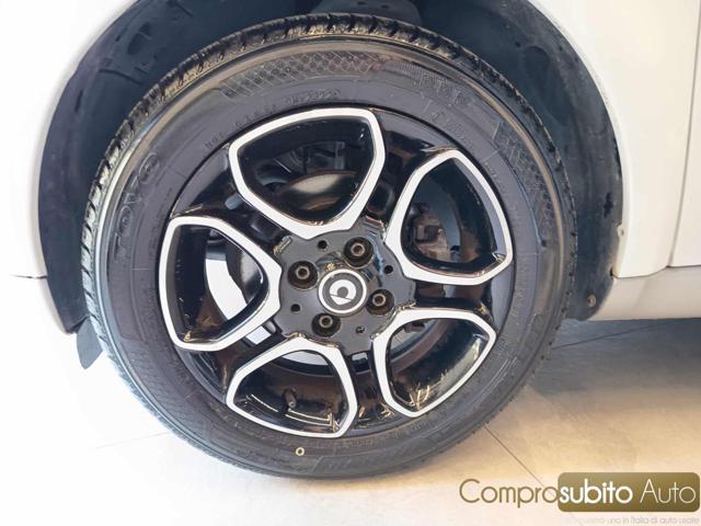 SMART ForTwo 1000 52 kW MHD coupé pure