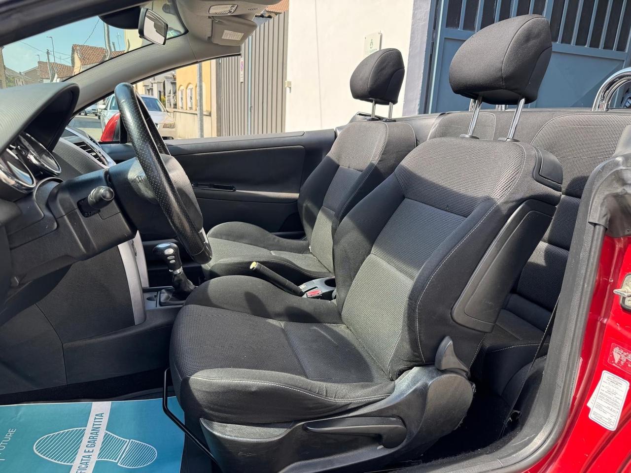 Peugeot 207 1.6 HDi 110CV CC