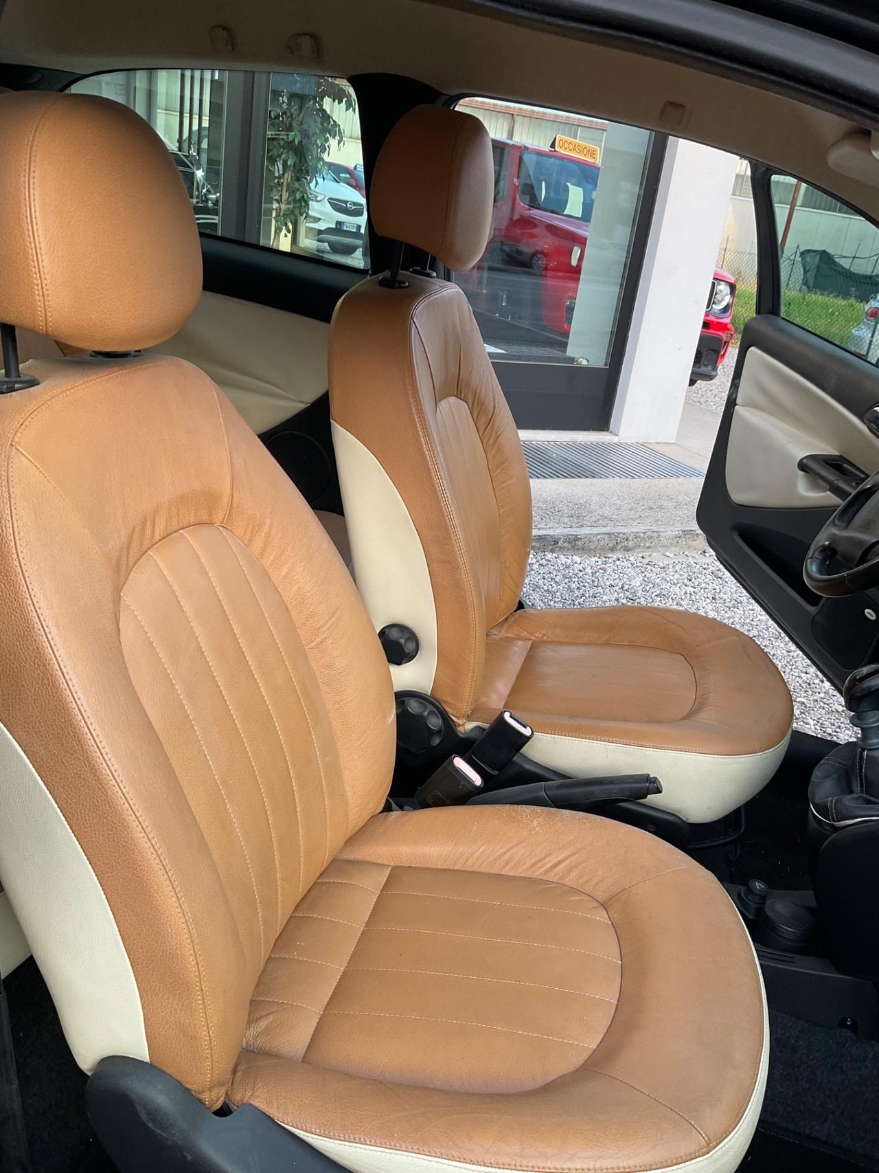 Lancia Ypsilon 1.2 16V Platino