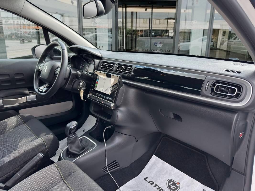 Citroen C3 1.2 puretech Shine 83cv con Telecamera e CarPlay