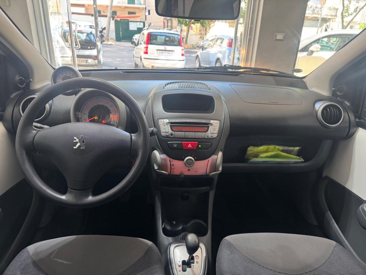 Peugeot 107 1.0 68CV 5p. Sweet Years 2Tronic