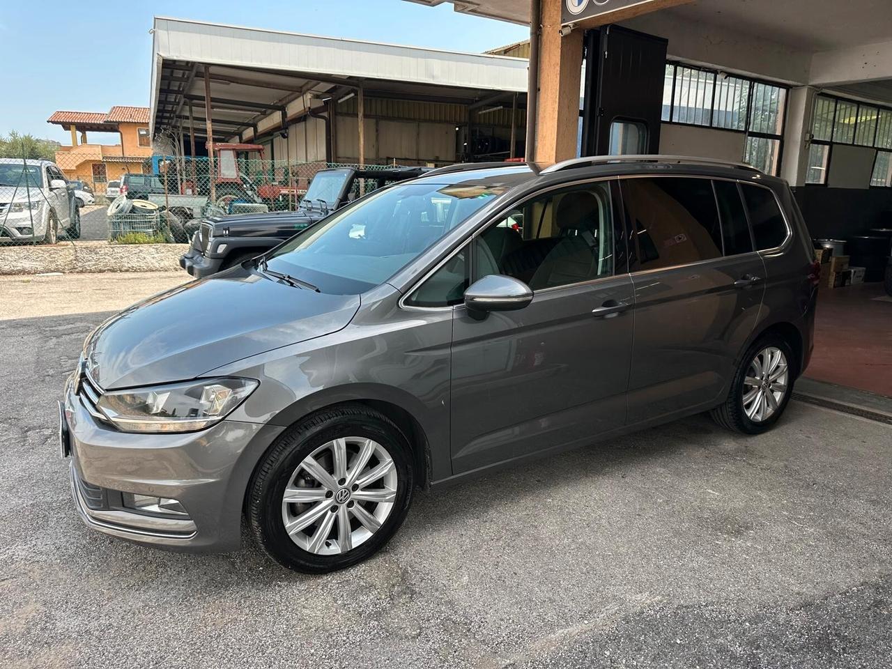 Volkswagen Touran 1.6 TDI Executive BlueMotion Technology 7 posti