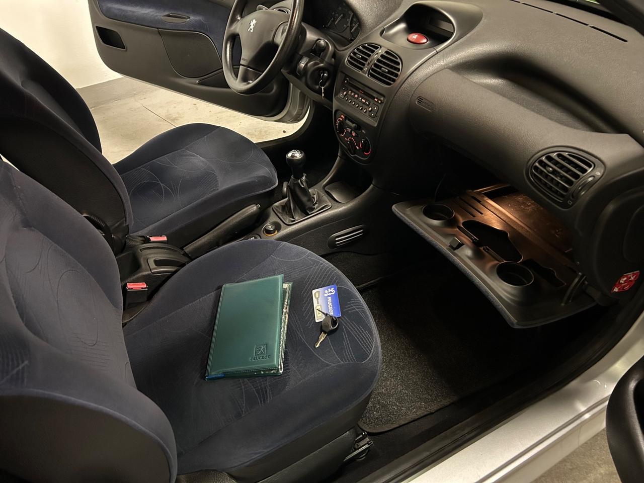 Peugeot 206 1.1 3p. XR
