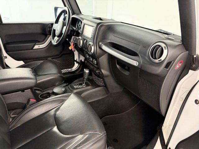 JEEP Wrangler 2.8 CRD DPF Sahara Auto E6