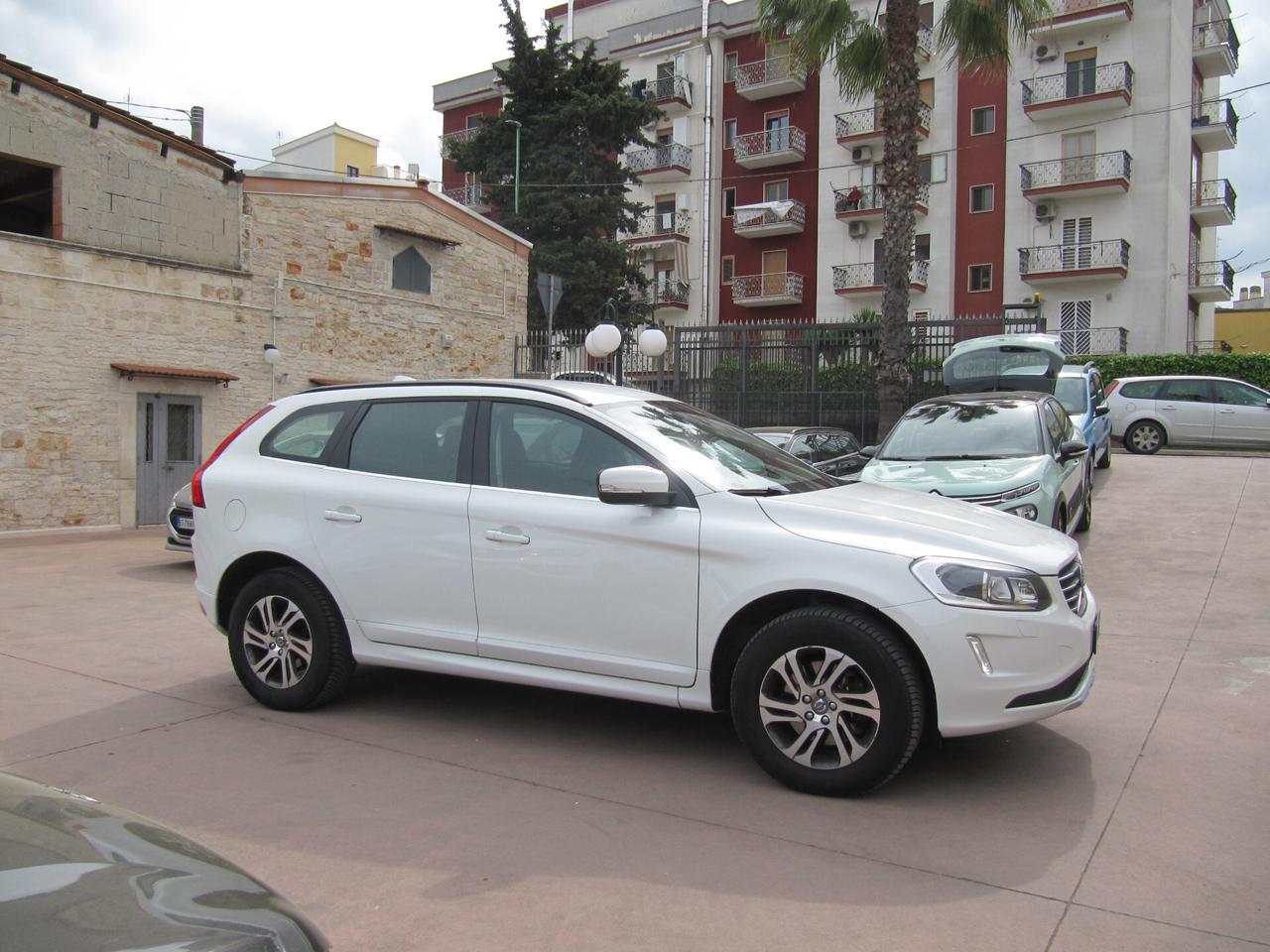 Volvo XC 60 D4 Geartronic Momentum - AUTOMATICA