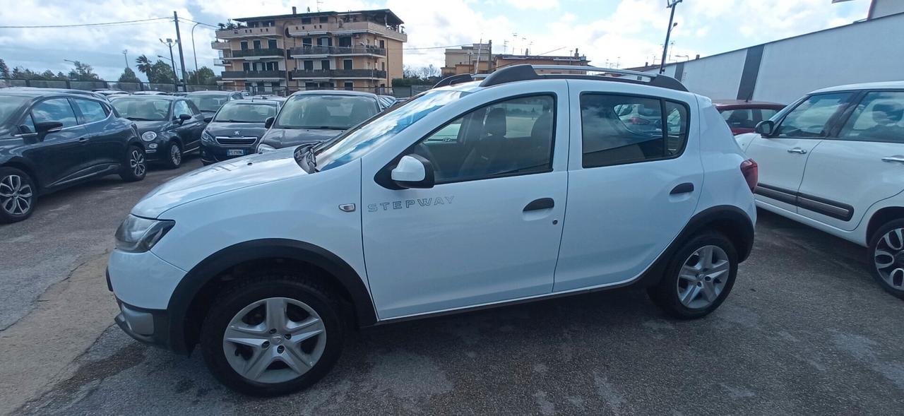 Dacia Sandero Stepway GPL DI SERIE - PRESTIGE