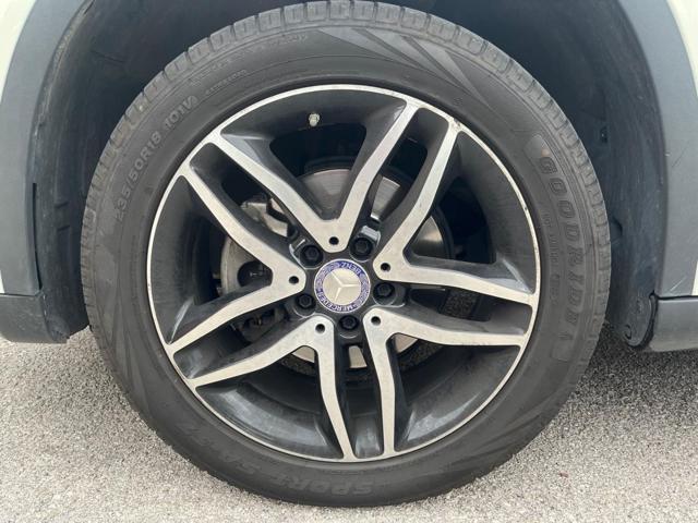 MERCEDES-BENZ GLA 200 d Automatic Premium