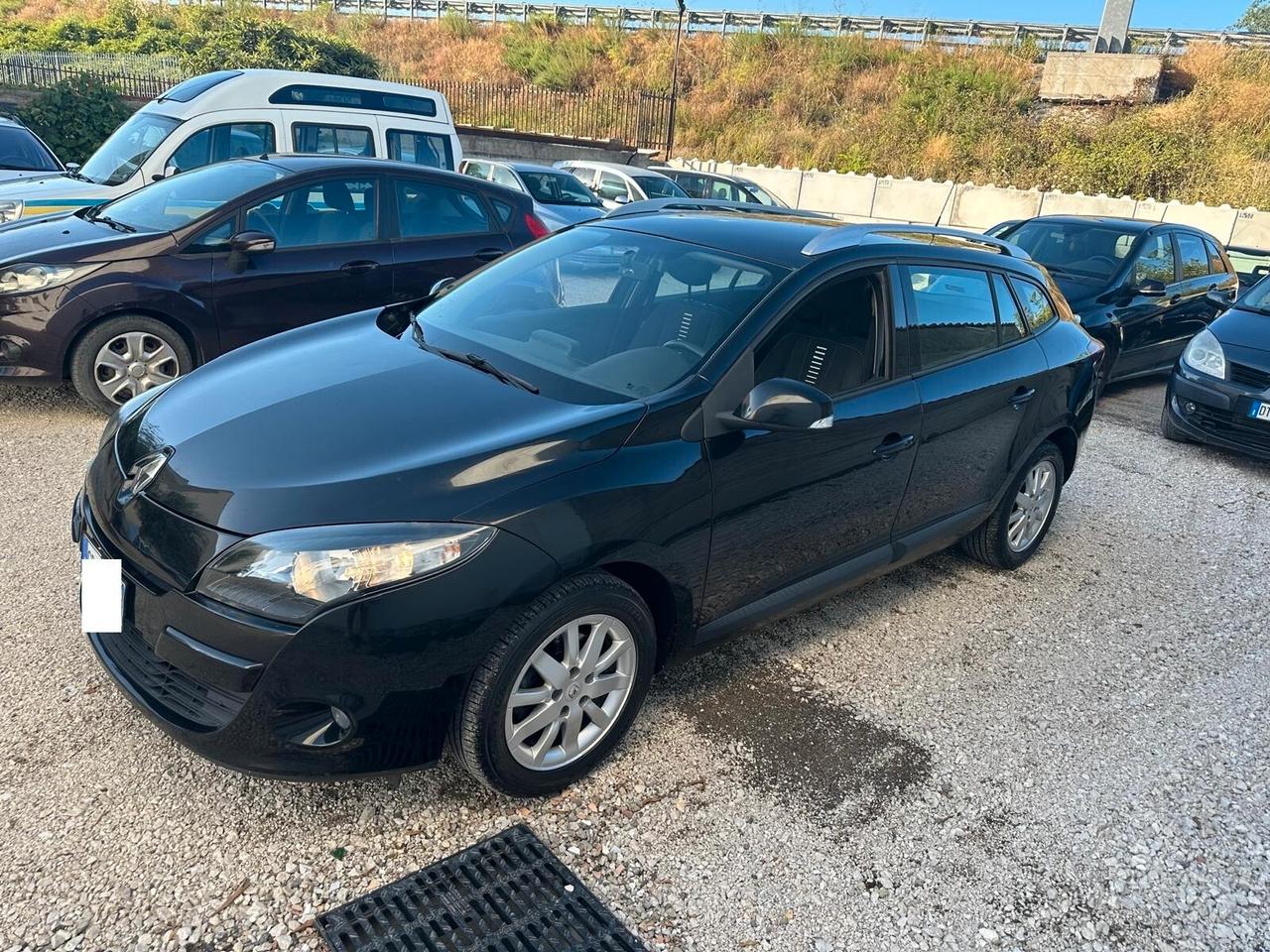 Renault Mégane 1.5 dCi 110CV SporTour GT Line-10/2011