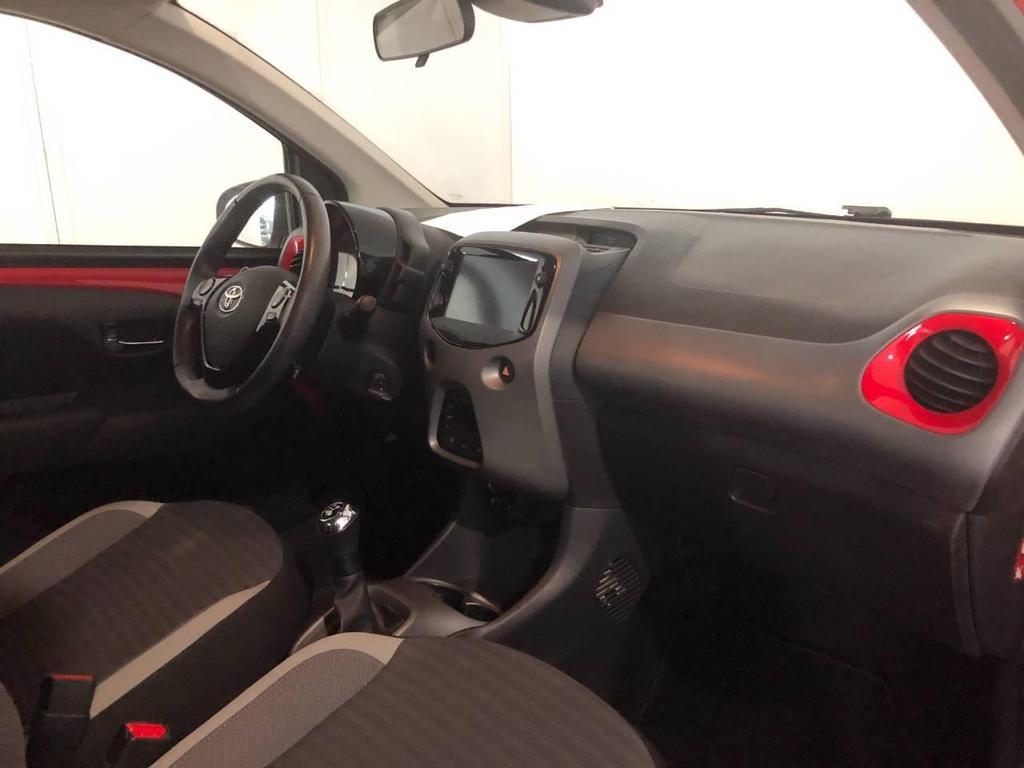 Toyota Aygo 5 Porte 1.0 VVT-i x-play
