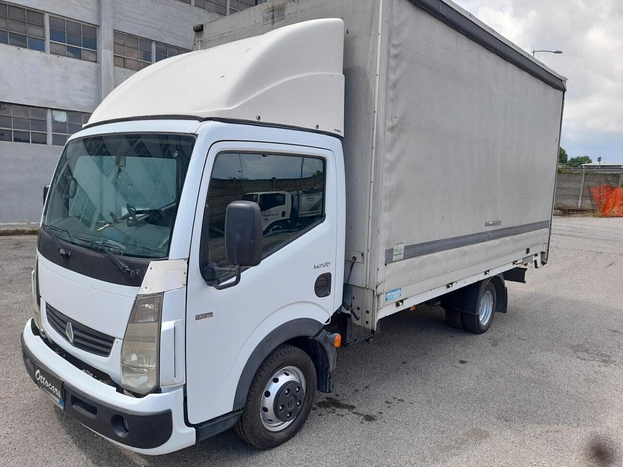 Renault Trucks Maxity 130.35/5 2.5 DXi PL-RG Cabinato