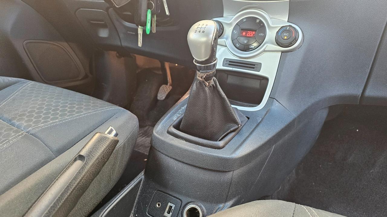 Ford Fiesta 1.2 82CV 3 porte Titanium