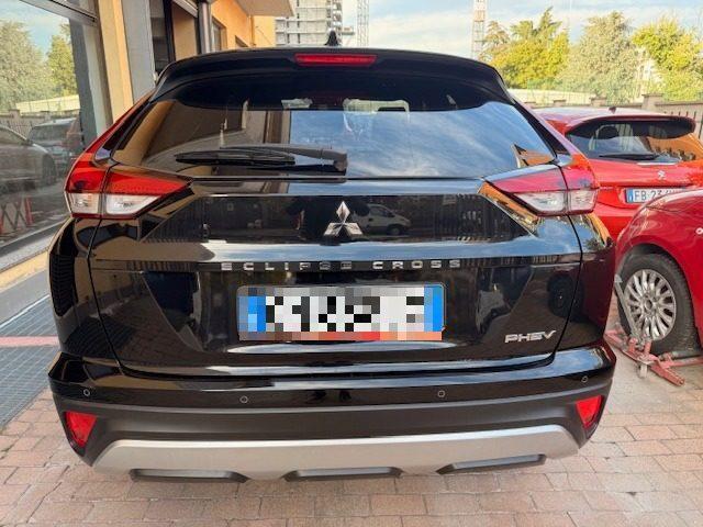 MITSUBISHI Eclipse Cross 2.4 MIVEC 4WD PHEV Instyle SDA Pack 0