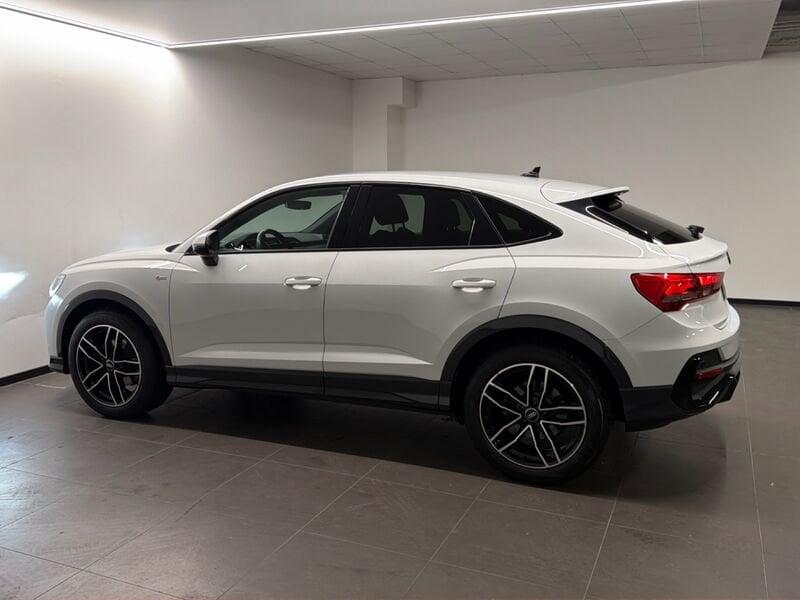 Audi Q3 SPORTBACK 35 TDI S LINE S TRONIC IDENTITY BLACK