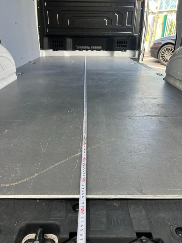 VOLKSWAGEN Crafter 30 2.0 TDI 140CV PM-TA Furgone Logistic L3 H3New M