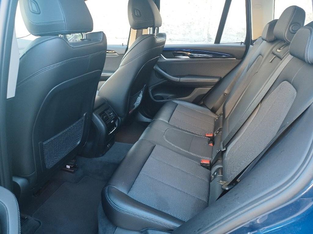 BMW X3 18D 150CV STEPTRONIC 48V S-DRIVE XLINE ( FARI LED - BMW DIGITAL COCKPIT - AMBIENT LIGHTS - PELLE - CLIMA TRIZONA - NAVI - CARPLAY - PARK ASSISTANT - TELECAMERA POST. - CERCHI 19 )