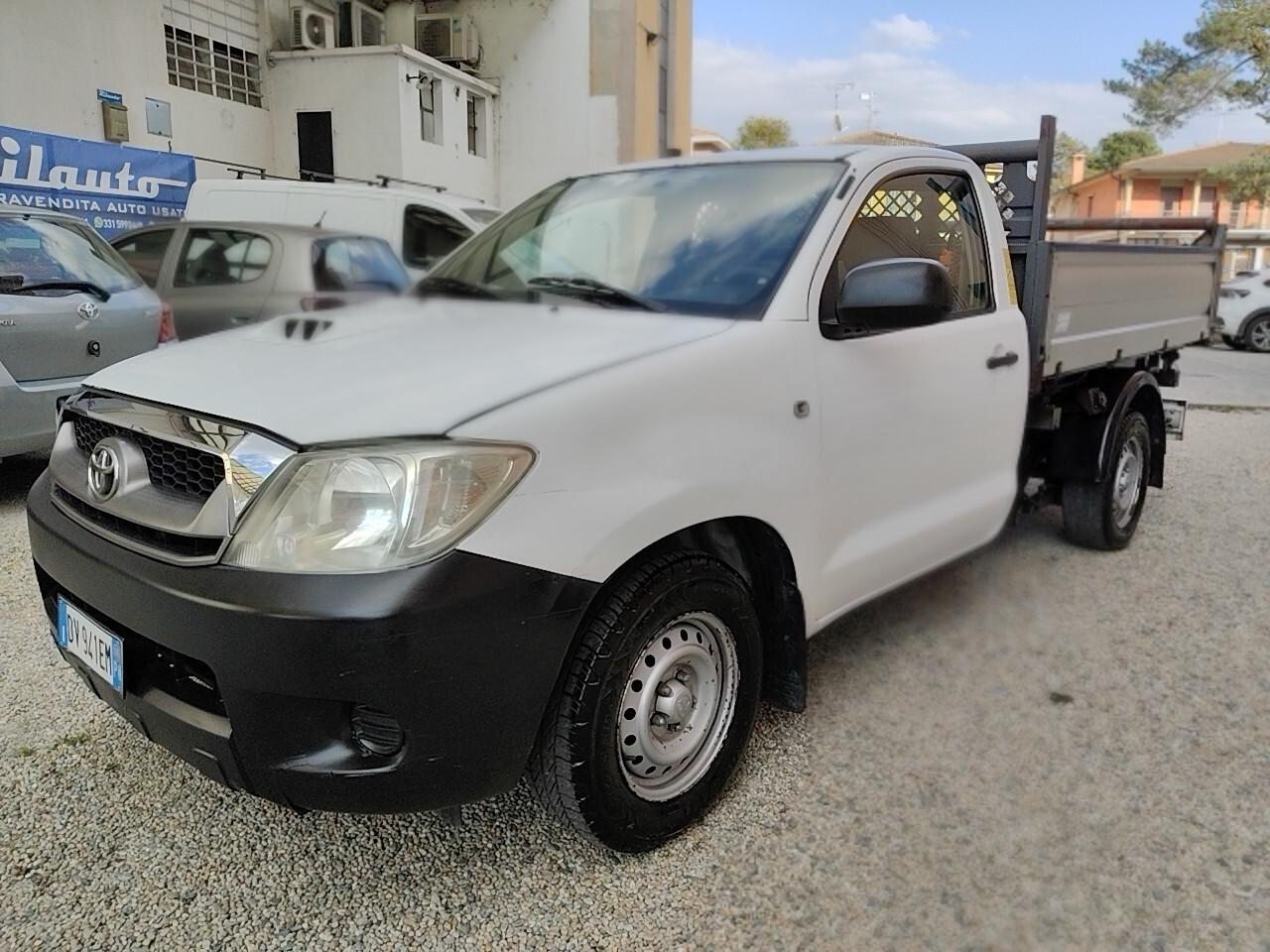 Toyota Hilux 2.5 D-4D 2WD 2p. Ribaltabile