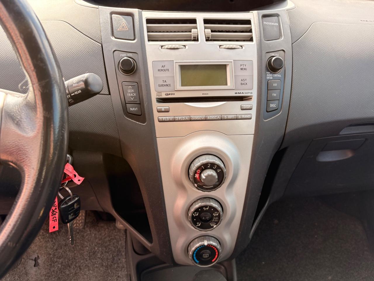 Toyota Yaris 1.3 5 porte - NEOPATENTATI