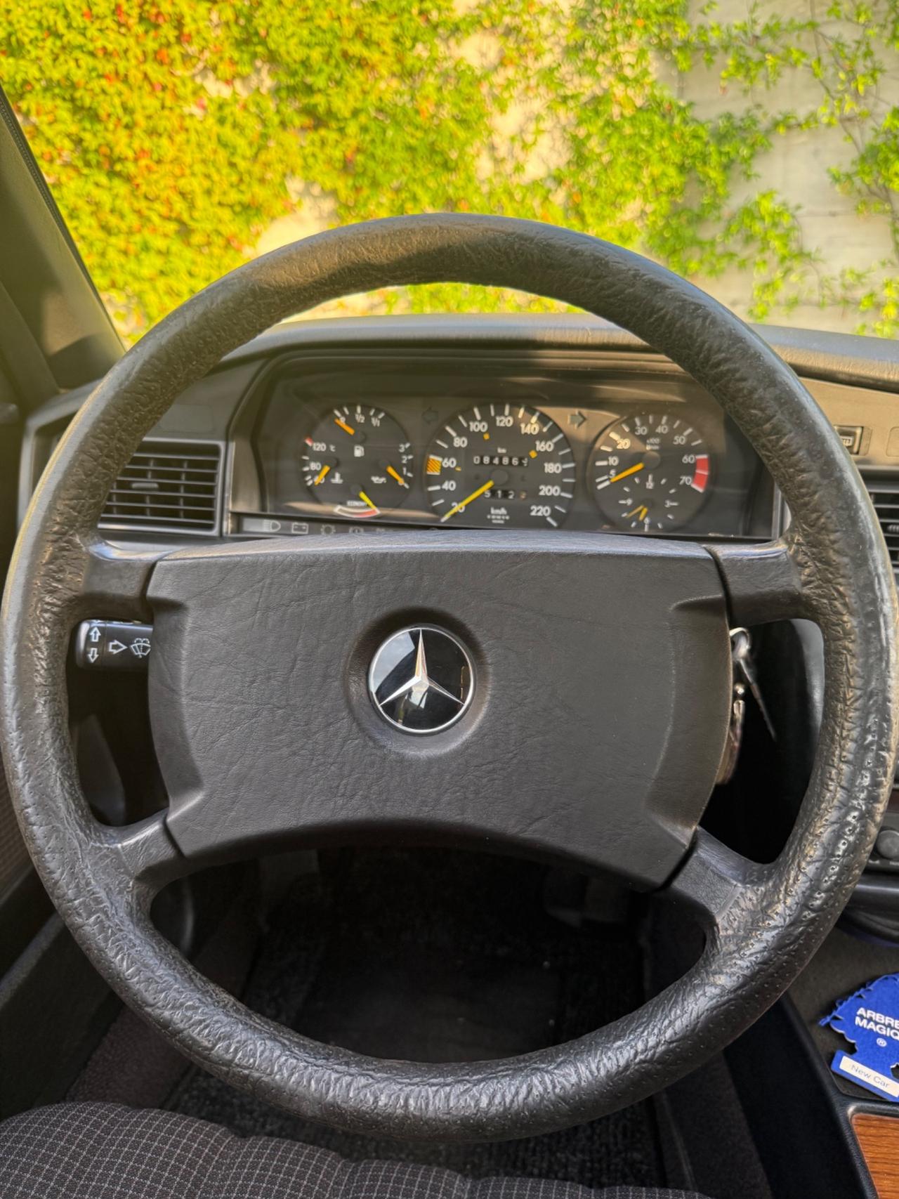 Mercedes-benz 190 2.0 E